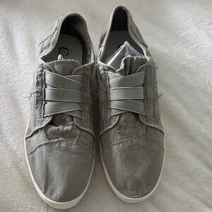 Women’s Gray Casual Shoes
